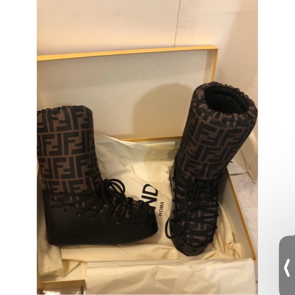 Fendi Black and Brown Monogram Lace-Up Boots - Picture 3 of 4